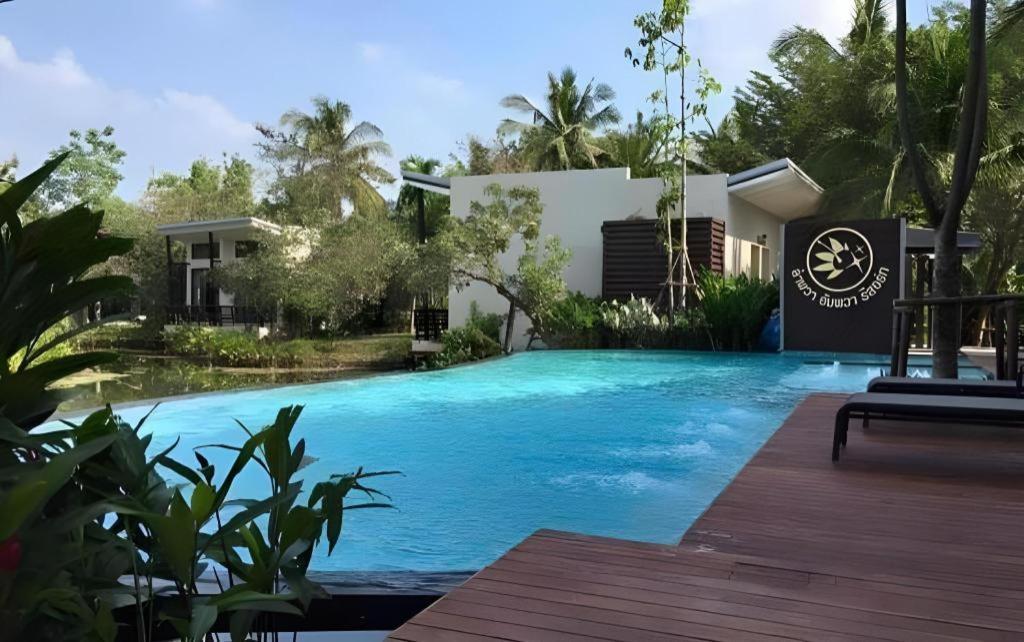 Lumphawa Amphawa Resort Samut Songkhram Exterior photo